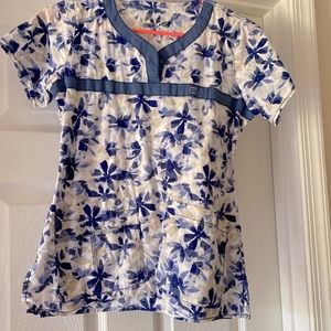 XS wonderwink scrub top